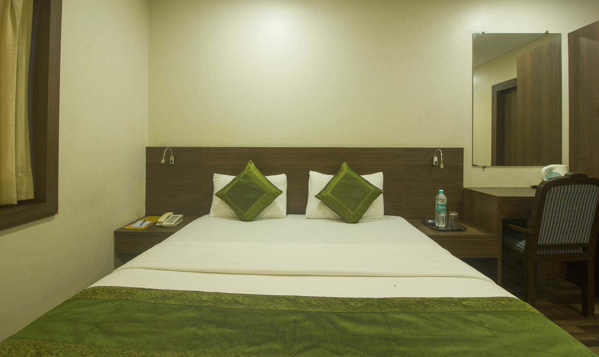Treebo Trend Rosewood Hotel Mumbai Kültér fotó